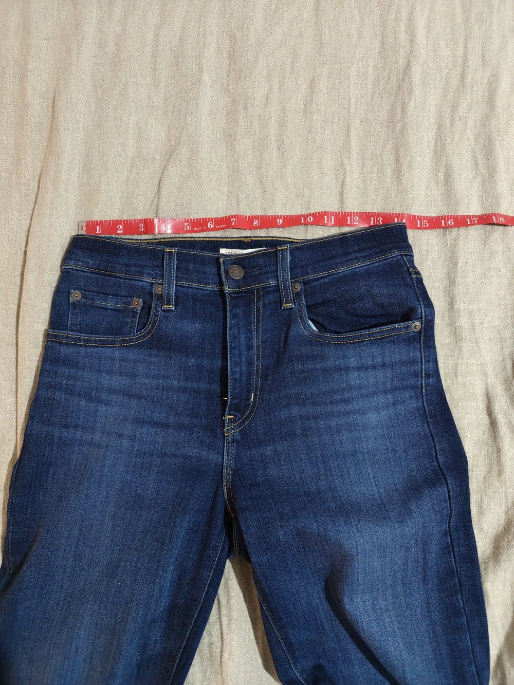 Levis 724 High Rise Straight Women's Jeans Size 28 - Picture 3 of 8